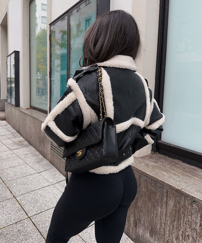 Sara® | Daria with black teddy fur